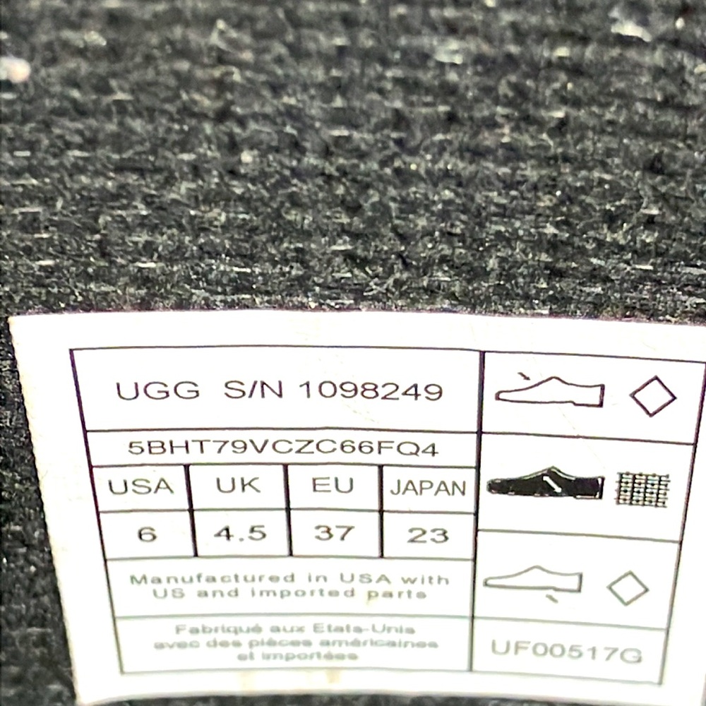 UGG Women’s Rain Boots - Picture 7 of 9